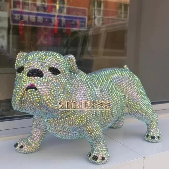Statue de bouledogue, Figurine en strass