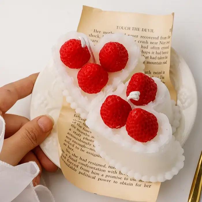 Boîte-cadeau de bougie parfumée de gâteau de crème de fraise