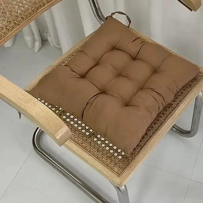 Coussin en lin et coton perlé carré pour dossier de tabouret