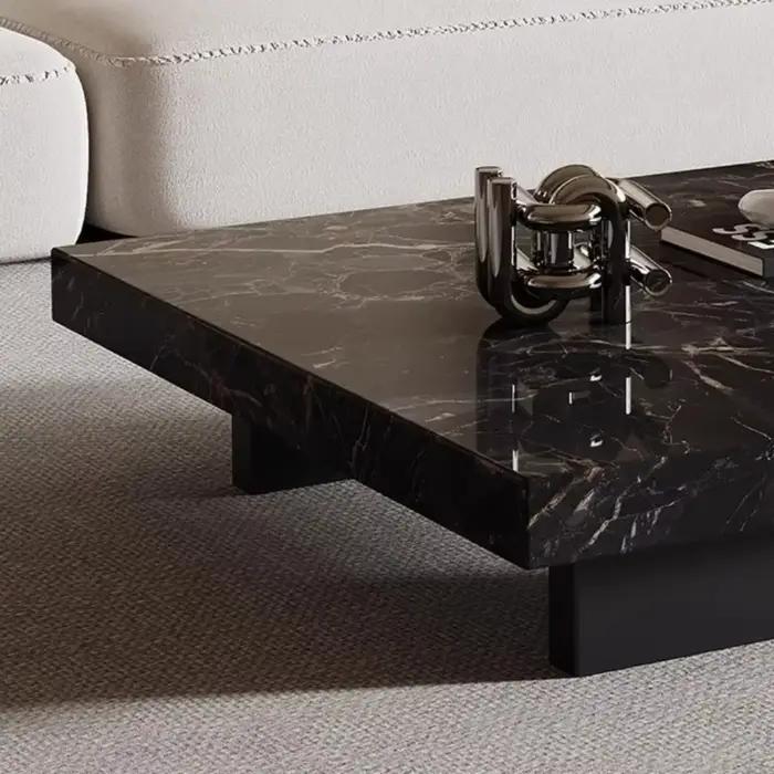 Table basse carrée moderne en métal, design minimaliste italien pour salon élégant occasions spéciales