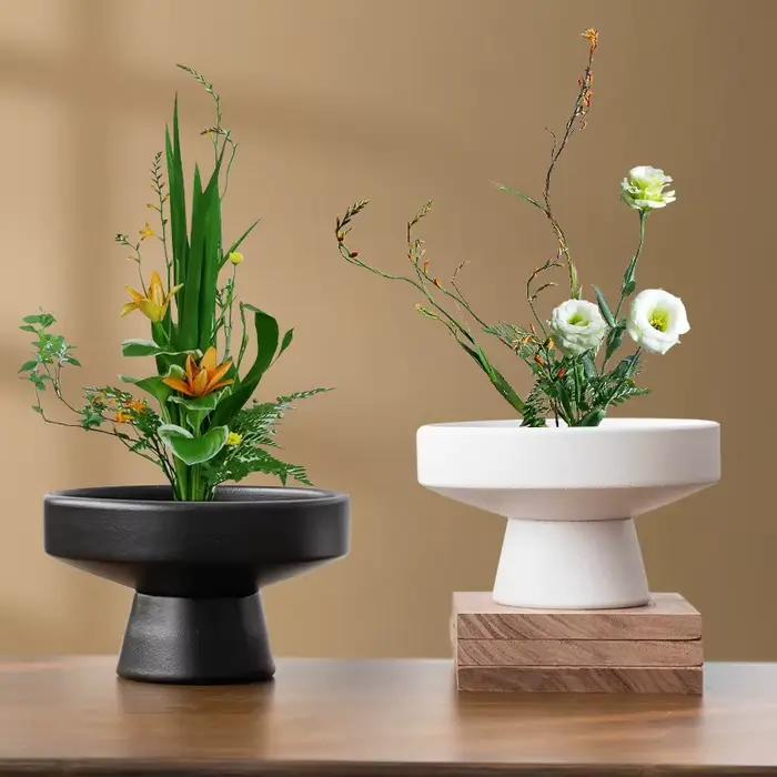 Pot de fleurs rond en céramique