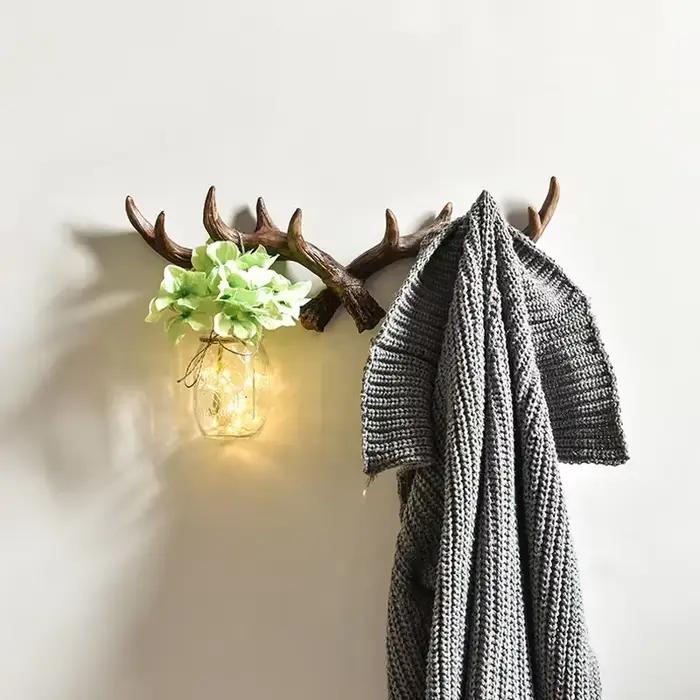 Crochet de décoration en bois de cerf en résine