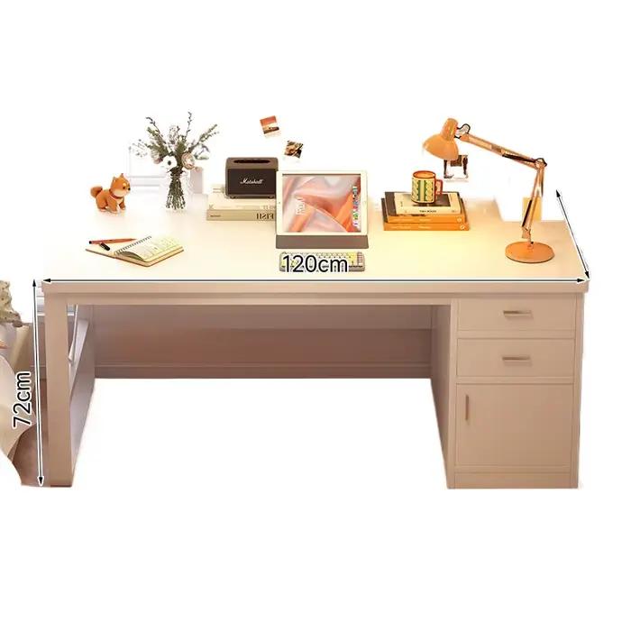 Bureau moderne en bois avec tiroirs et composants fonctionnels pour bureau à domicile et espaces de travail professionnels