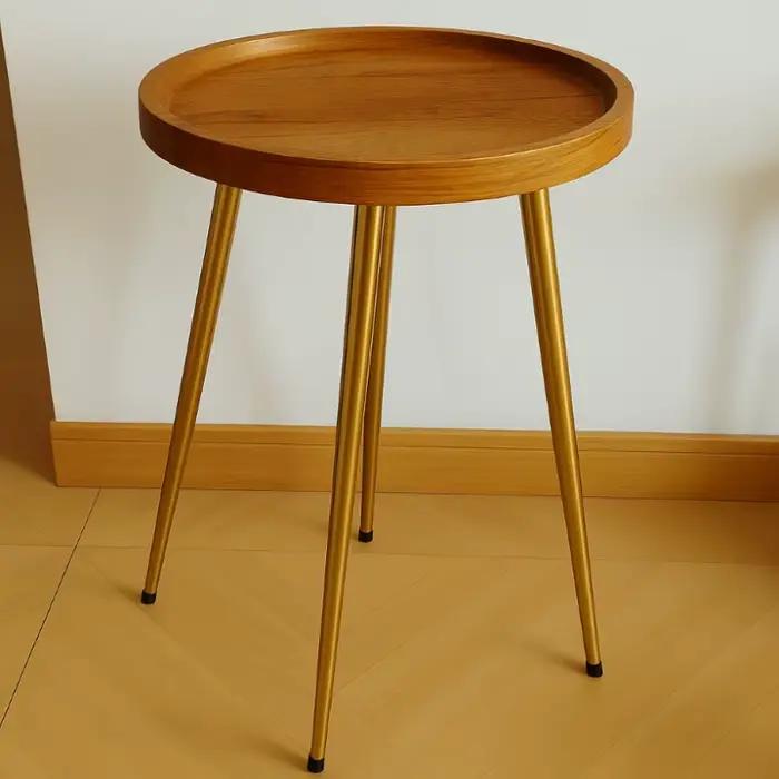 Table basse élégante en chêne naturel