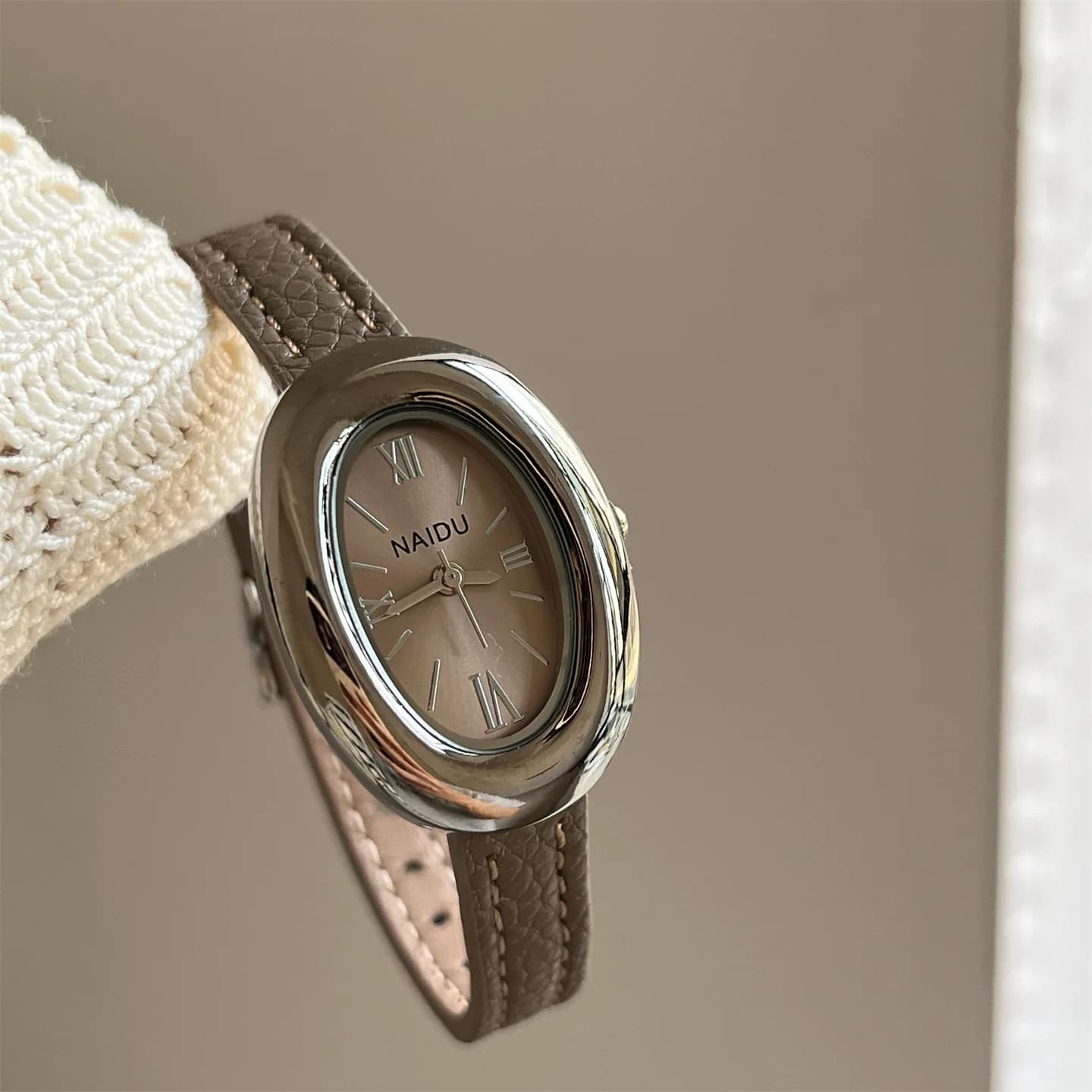 Vintage cadran ovale femmes montre bracelet en cuir décontracté analogique montres à Quartz femme mo
